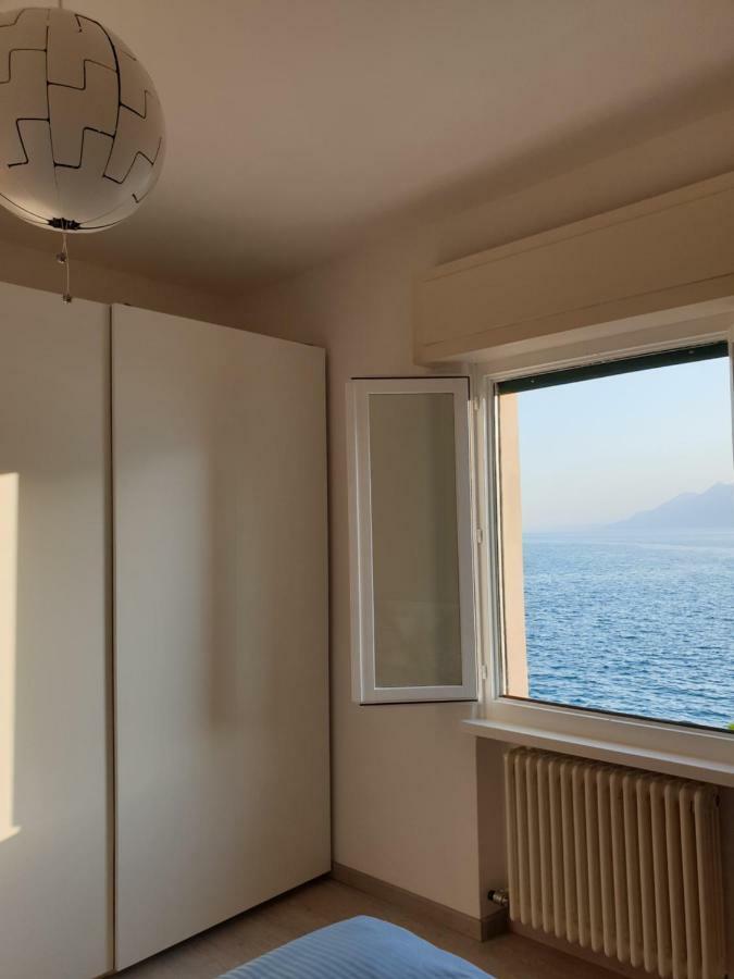 Assenza Lake Front Sweet Apartment Бренцоне сул Гарда Екстериор снимка